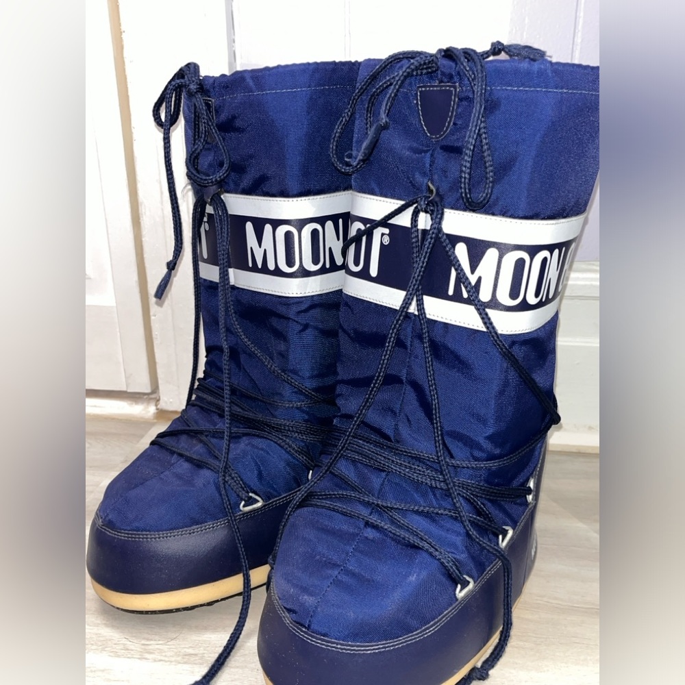 NAVY BLUE ORIGINAL MOONBOOTS